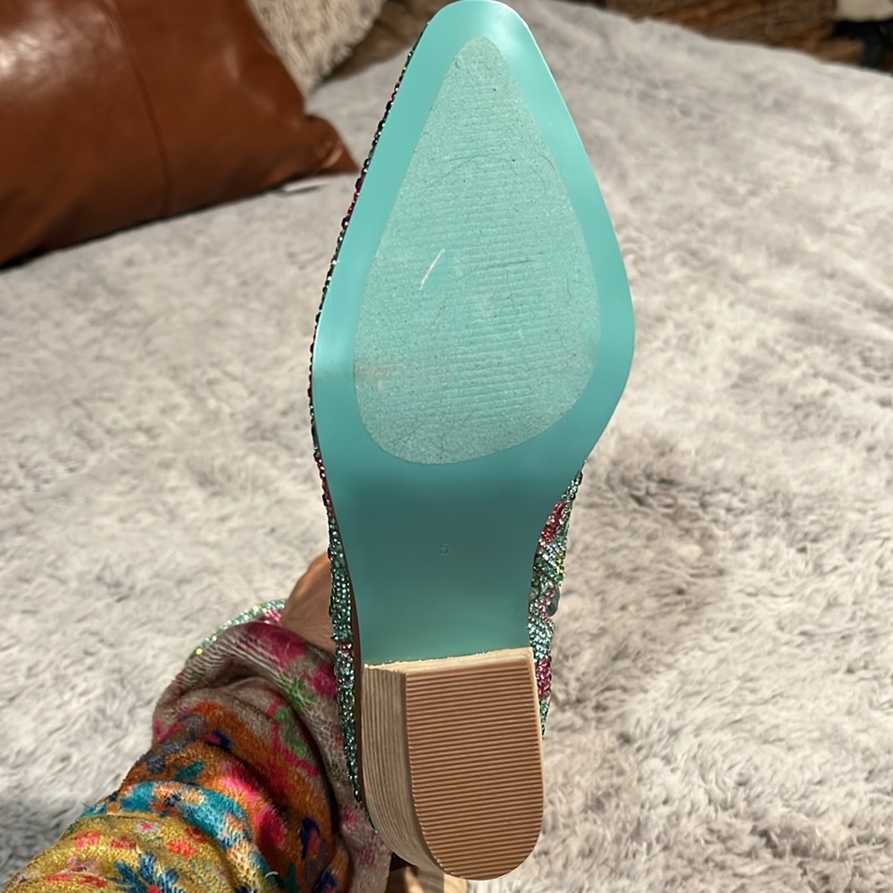 Blue by Betsey Johnson Rhinestone Diva Booties NWOT size 5 - Picture 5 of 7